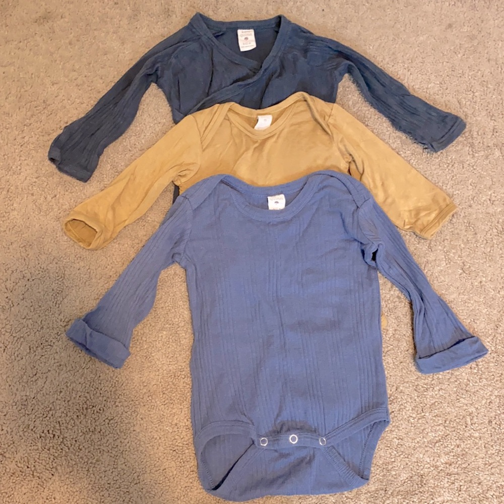 Kate Quinn Organics long sleeve bamboo bodysuits